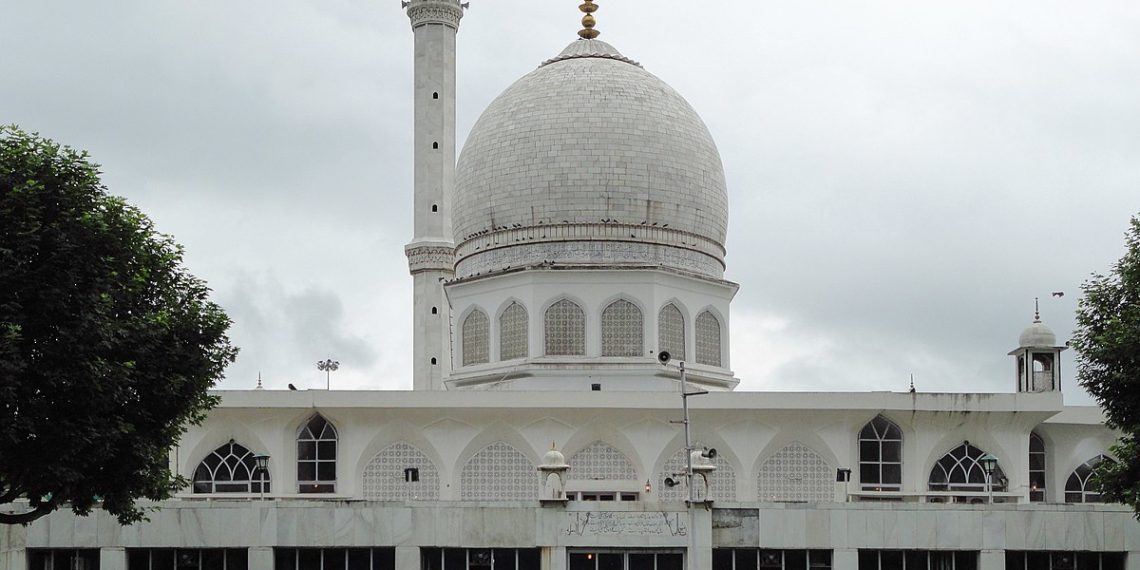 شب معرج کے سلسلے میں صورہ سکمز کی جانب سے درگاہ حضرتبل میں طبی کیمپ