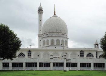 شب معرج کے سلسلے میں صورہ سکمز کی جانب سے درگاہ حضرتبل میں طبی کیمپ