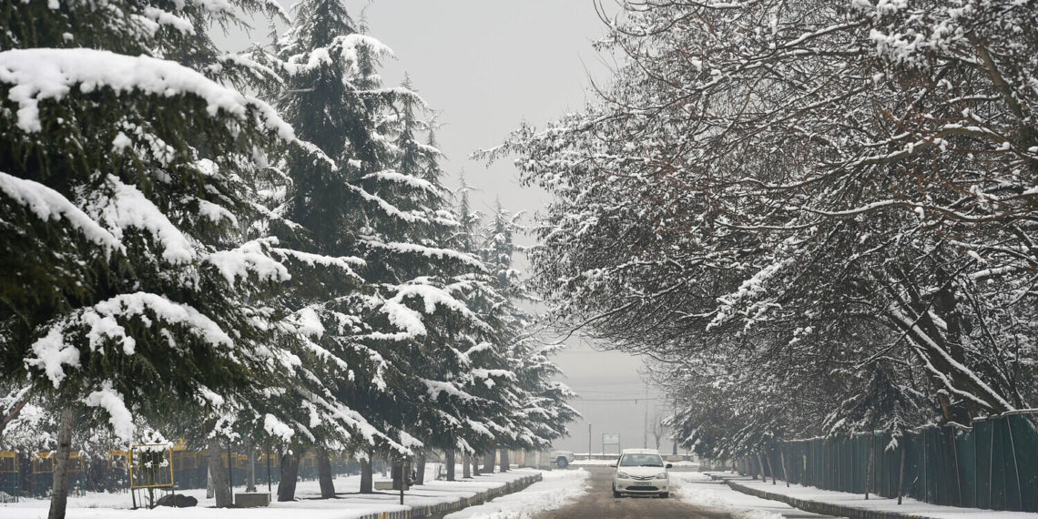 MeT forecasts scattered to fairly widespread rains, snow in J&K