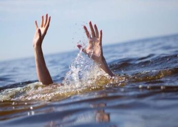 Unknown person jumps in Dal Lake in Nishat,  body recovered
