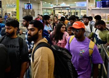 Over 4,500 Indian Students Return From Violence-Hit Bangladesh