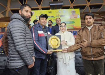 Dr Andrabi awards winners of 3rd National Judo League at Srinagar under Khelo India