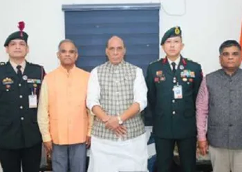 Defence Minister urges people to contribute generously to Armed Forces Flag Day Fund