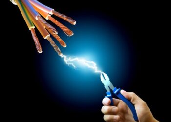 Nepal labourer injured after receiving electric shock in Khonmoh Srinagar