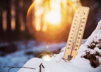 Freezing Temp Grips Kashmir; Srinagar Shivers At Minus 1.4°C, Pahalgam Coldest At Minus 4.3°C