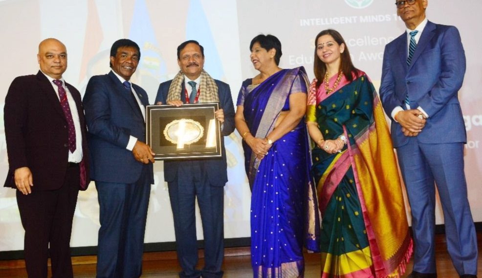 Advisor Bhatnagar addresses third Excellence in Education Awards ceremony at Mauritius