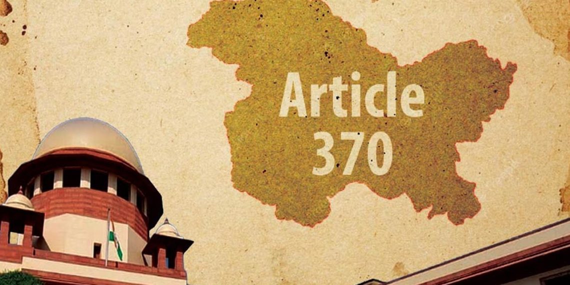 آرٹیکل 370 کی منسوخی کے بعد وادی میں سکیورٹی کی  صورتحال میں واضح بہتری آئی ہے اور بدعنوانی اور اقربا پروری