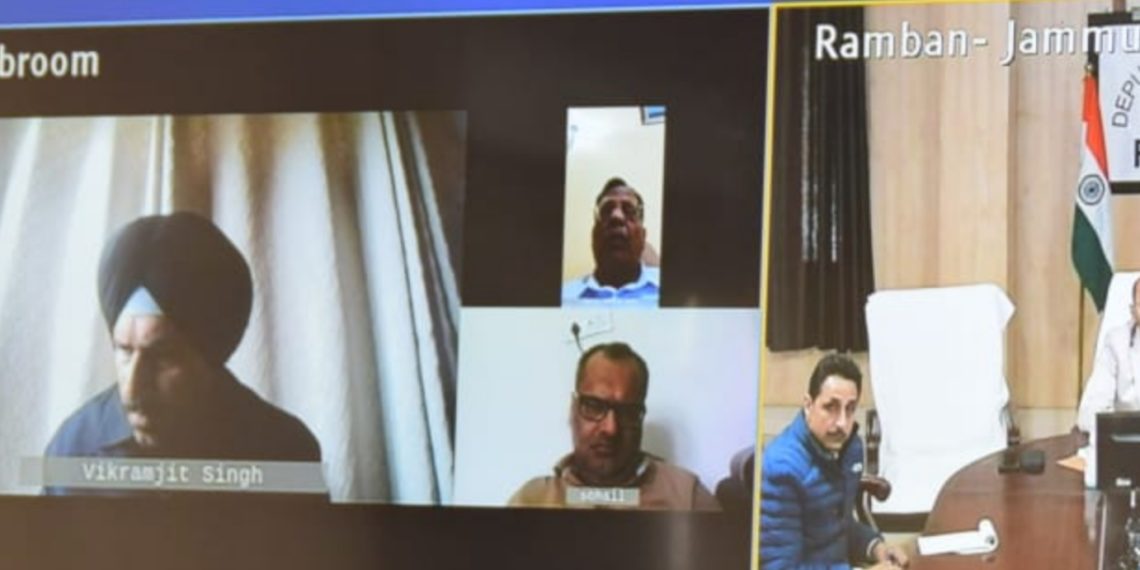 CS assesses traffic scenario on Sgr-Jmu National Highway