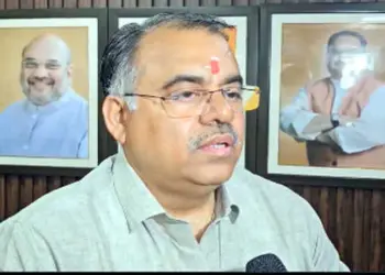 Gandhis, Abdullah, sullied image of Ambedkar as nation builder : Chugh