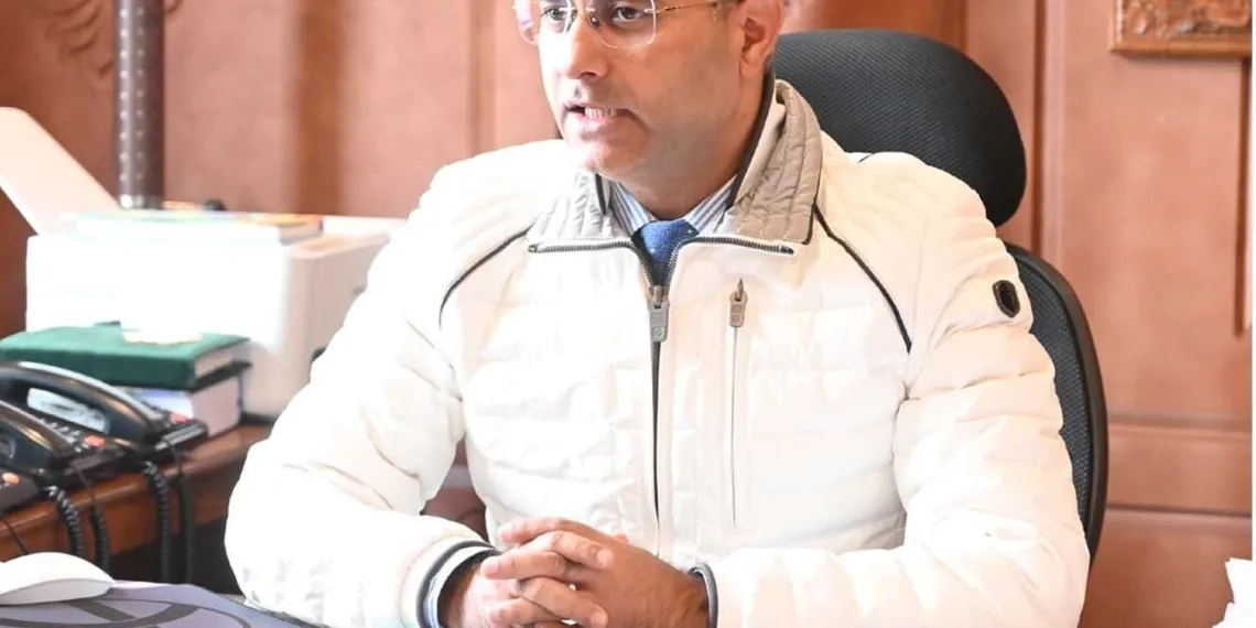 DC chairs meeting on traffic management & de-congestion measures in Shopian town