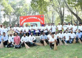 DGP J&K Leads Swachhta Drive at Ram Munshi Bagh Park