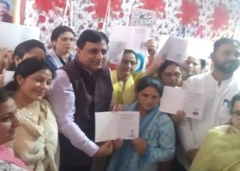 Director Handicrafts Jammu inaugurates Karkhandar Unit for Kashmiri Migrant artisans at Muthi