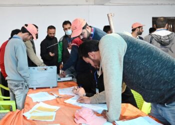 Election parties dispatched for polling stations across Srinagar PC