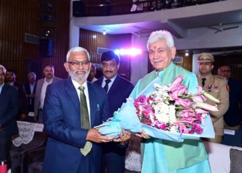 Lt Guv Manoj Sinha addressed the foundation day celebration of Cluster University, Jammu