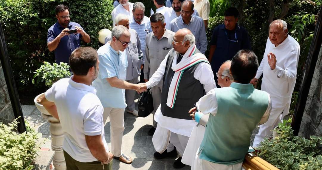 Seat Sharing Consensus Continues to Elude: Congress Rushes Top Leaders to Meet Farooq, Omar in Srinagar
