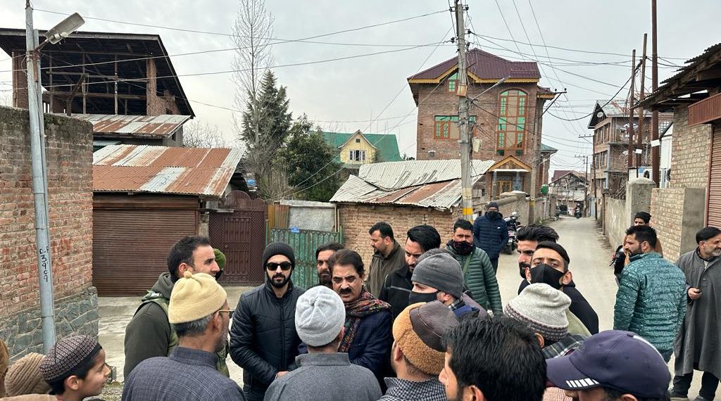 BJP District President Ashok Bhat visits Soura Anchar Zadibal Constituency, interacts with public 