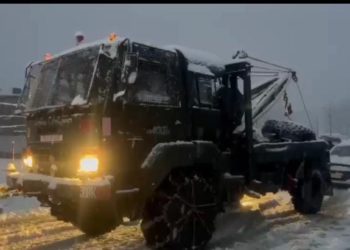 ARMY PROVIDES ASSISTANCE IN RECOVERY OF ACCIDENT VEHICLE  