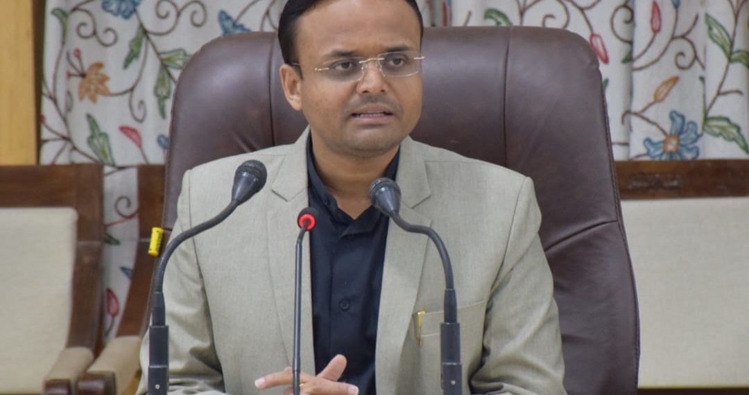 ڈی سی کپواڑہ نے ڈی ڈی ایم اے میٹنگ کی صدارت کی