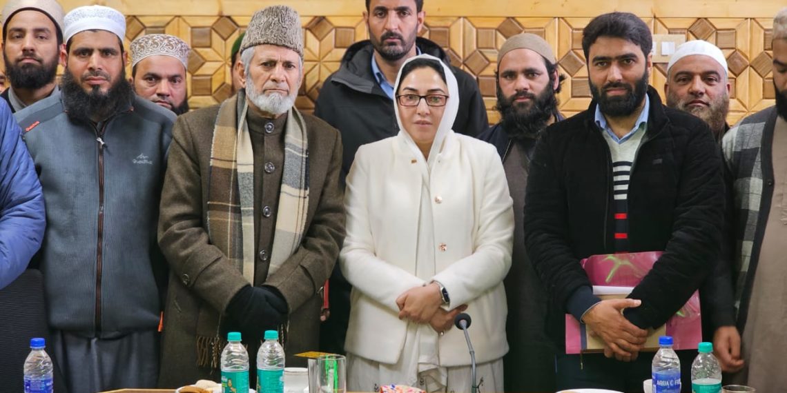 20-Rakats Taraveeh with Khatm-e-Quran to be ensured at all Shrines, Masjids during Ramadhan: Dr Darakhshan Andrabi