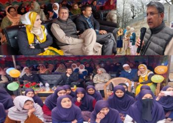 ڈی ڈی سی کے وائس چیئرمین نے کے جی بی وی پوٹوشائی لولاب کا دورہ کیا، جاری کام کا معائنہ کیا، طالبات کے ساتھ بات چیت کی