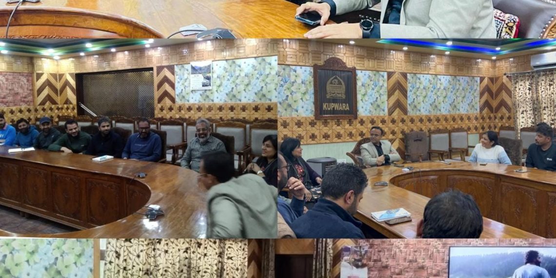 ڈی سی کپواڑہ نے ہوٹل والوں، ٹرانسپورٹرز، ٹور آپریٹرز کے ساتھ انٹرایکٹو سیشن کا انعقاد کیا۔