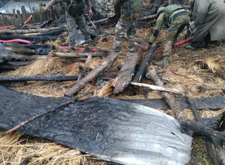 Army assists in fire-fighting operation, saves local houses in Kalaroos