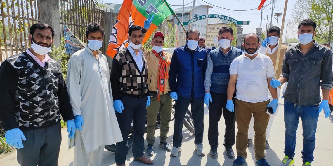 BJP unit Ganderbal gathered to launch Swachh Bharat Abhiyan in Kangan and Ganderbal