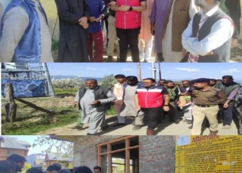 ڈی سی کپوارہ نے دور افتادہ اچمرگ گاؤں کا دورہ کیا، ترقیاتی کاموں کا معائنہ کیا، لوگوں سے بات چیت کی