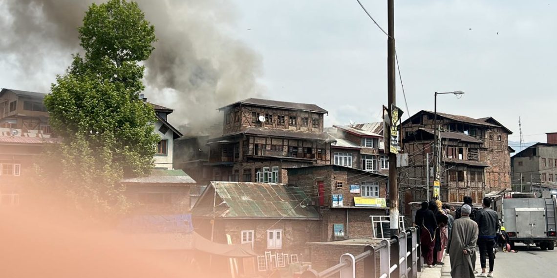 55-yr-old woman dies as fire damages two houses at Aali Kadal, Sgr