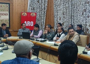 DIV COMMISSIONER CHAIRS MEETING ON INDIAN ARMY  RECRUITMENT IN SRINAGAR
