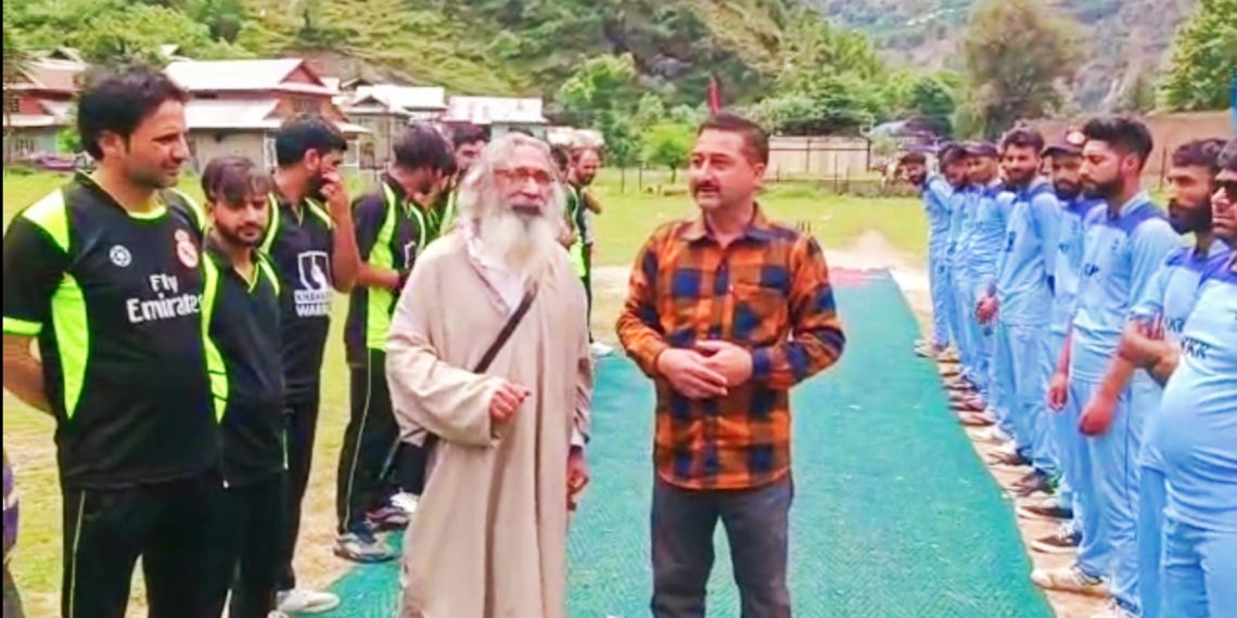 ایل او سی تیتوال کشمیر میں شاردا ماتا کرکٹ ٹورنامنٹ کا آغاز