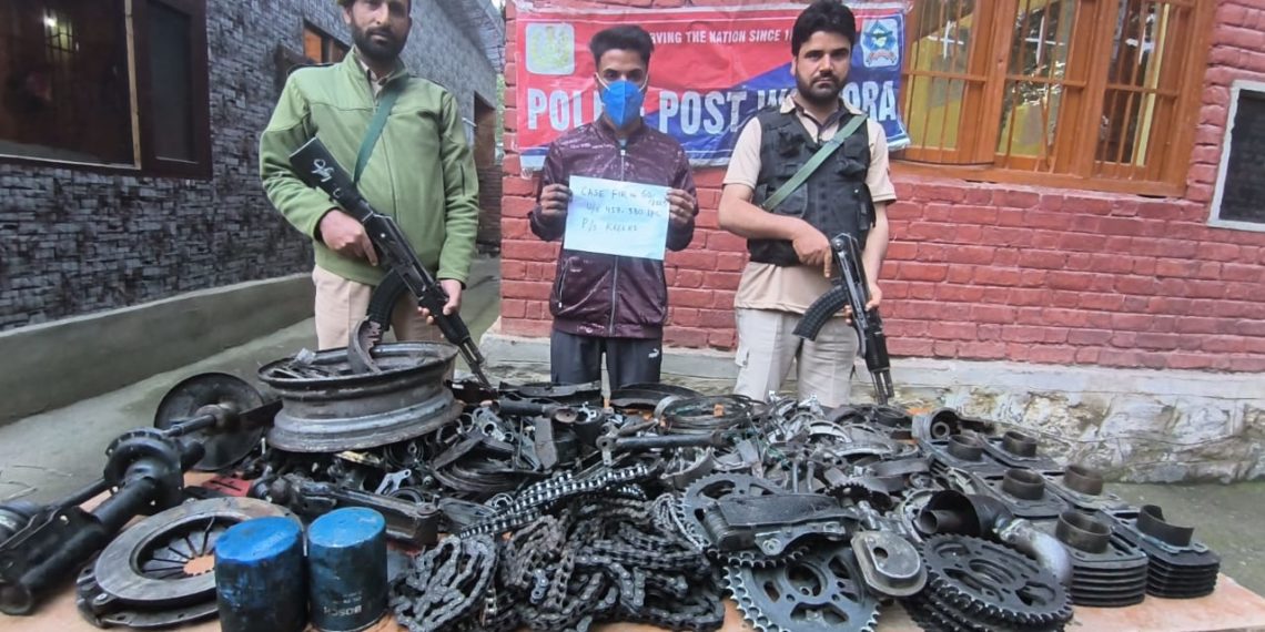 BURGLARY CASE SOLVED IN KALANTRA PAYEEN KREERI; BURGLAR ARRESTED; STOLEN PROPERTY RECOVERED