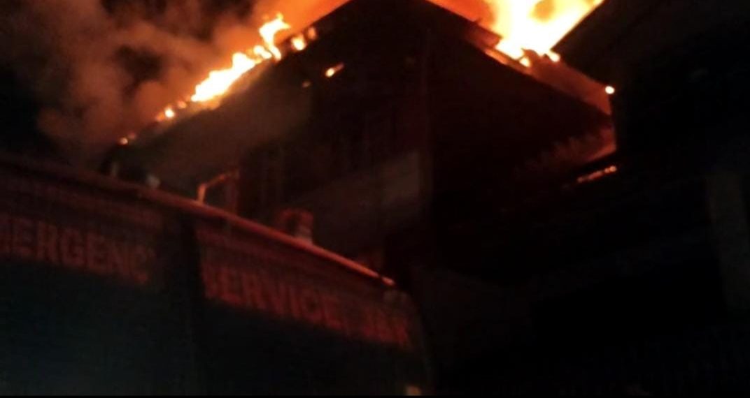 Complex partially damaged in fire incident in Srinagar