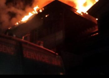 Complex partially damaged in fire incident in Srinagar