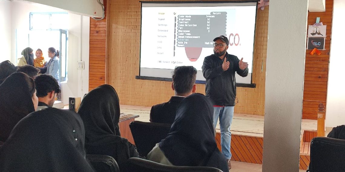 Sopore Law College organizes screening of ‘Article 15’