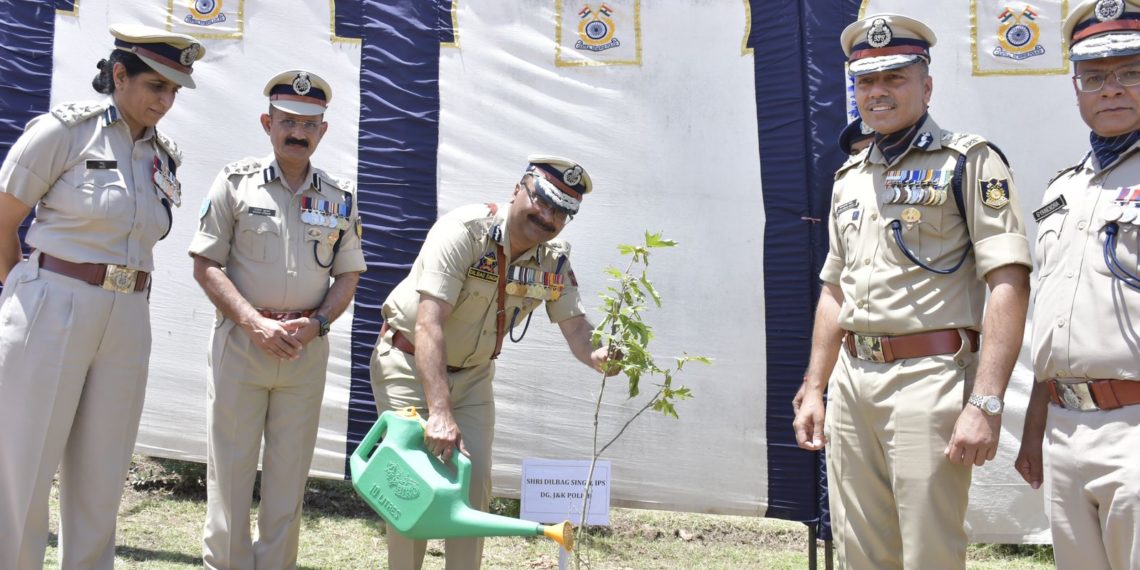 Director General of J&K Police Felicitates CRPF Personnel on their 85th Raising Day at an Investiture Ceremony