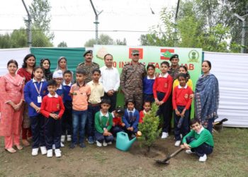 The troops from Chinar Corps under the aegis of 31 Sub Area carried out plantation drive at Army Public School Srinagar : ON THE OCCASION OF WORLD NATURE CONSERVATION DAY 2023