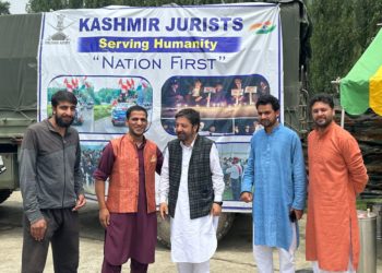 On Saturday, the Kashmir Jurist under the aegis of 31 Sub Area & 150 TA Punjab served refreshments to the participants of tenth Muharram procession on Saturday.