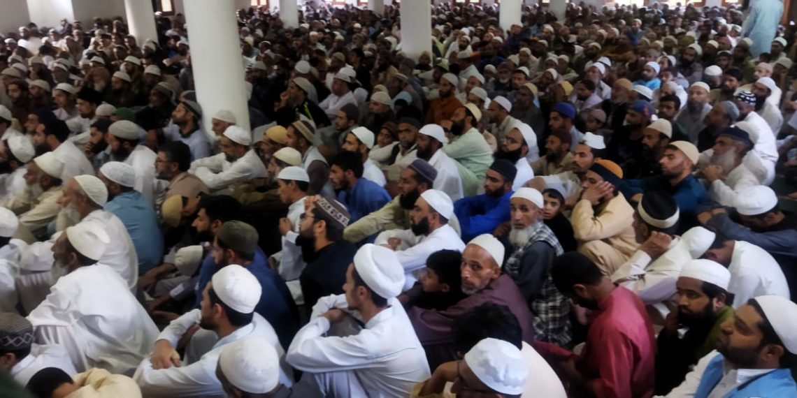 مدرسہ مدینہ العلوم نواں گبرہ کرناہ میں سالانہ دینی اجتماع کا انعقاد