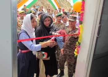 بھارتی فوج نے سادھنا پاس پر مقامی آبادی کے لیے ٹرانزٹ سہولت کا افتتاح کیا۔