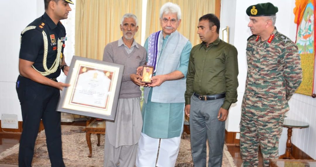 Sh Mohammad Umar Dar was conferred with Sarvottam Jeevan Raksha Padak (Posthumously) by the Hon’ble President of India, Smt. Droupadi Murmu Ji.