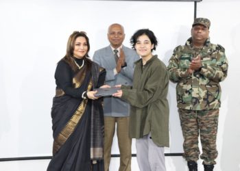 Dr. Mehnaaz Nadiadwala: A Remarkable Film Producer, Philanthropist, and Activist gifted 16 high-end laptops and tablet PCs to school students