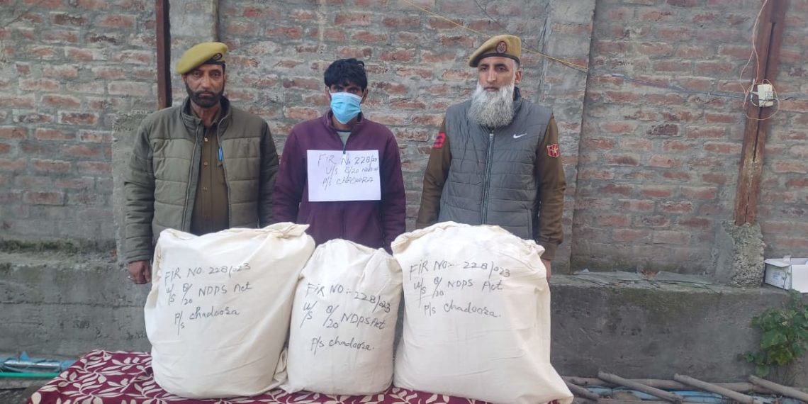 Police arrests a drug peddler in Budgam, Contraband substances recovered