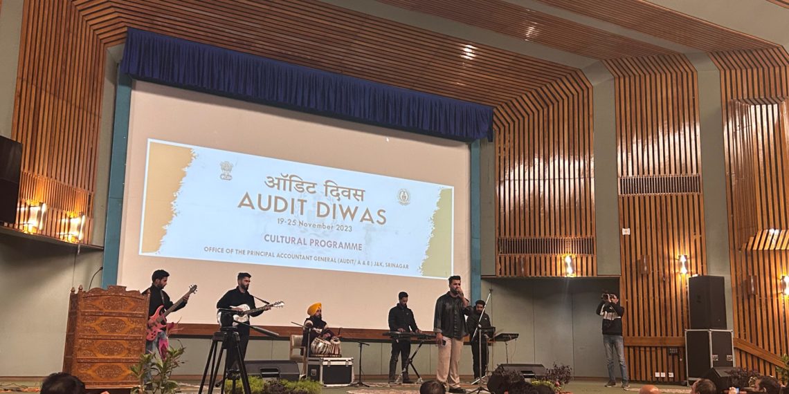 اے جی آفس سرینگر کا آڈٹ دیوس اختتام پذیر ایس کے آئی سی سی میں عظیم الشان ثقافتی تقریب منعقد-