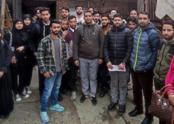 گورنمنٹ ڈگری کالج ماگام کے کامرس اور مینجمنٹ کے طلباء نے  مختلف صنعتی اداروں کا کیا دورہ