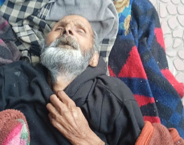 Unidentified body found in Dalgate area; Srinagar Police seeks help in identification