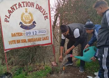 10th Battalion SSB Srinagar Leads Successful Cleanliness Drive and Medical Outreach at Hari Parvat as part of Swachhta Pakhwada