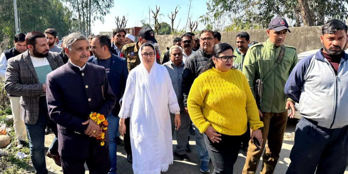 Dr Andrabi inspected Waqf properties in Akhnoor and visited many shrine complexes, met various public delegations