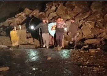 “Two Dead Bodies Retrieved from Slide Area at Kishtwari Pathar on Jammu-Srinagar NH-44 by Himalayan QRT Ramsoo and NGO Banihal Team Members”