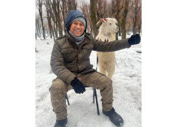 Sachin Tendulkar shares new glimpse from his Kashmir trip, invites world to visit J&K